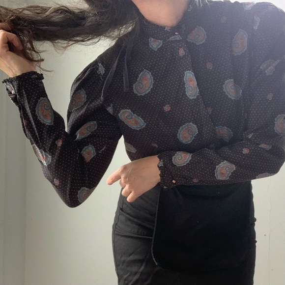 70s Jones New York puffed sleeve paisley blouse - Picture 11 of 12